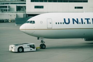 United airlines flight ua770 emergency diversion