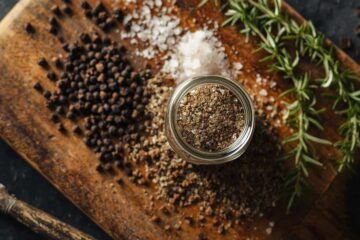 peppered seasoned salt